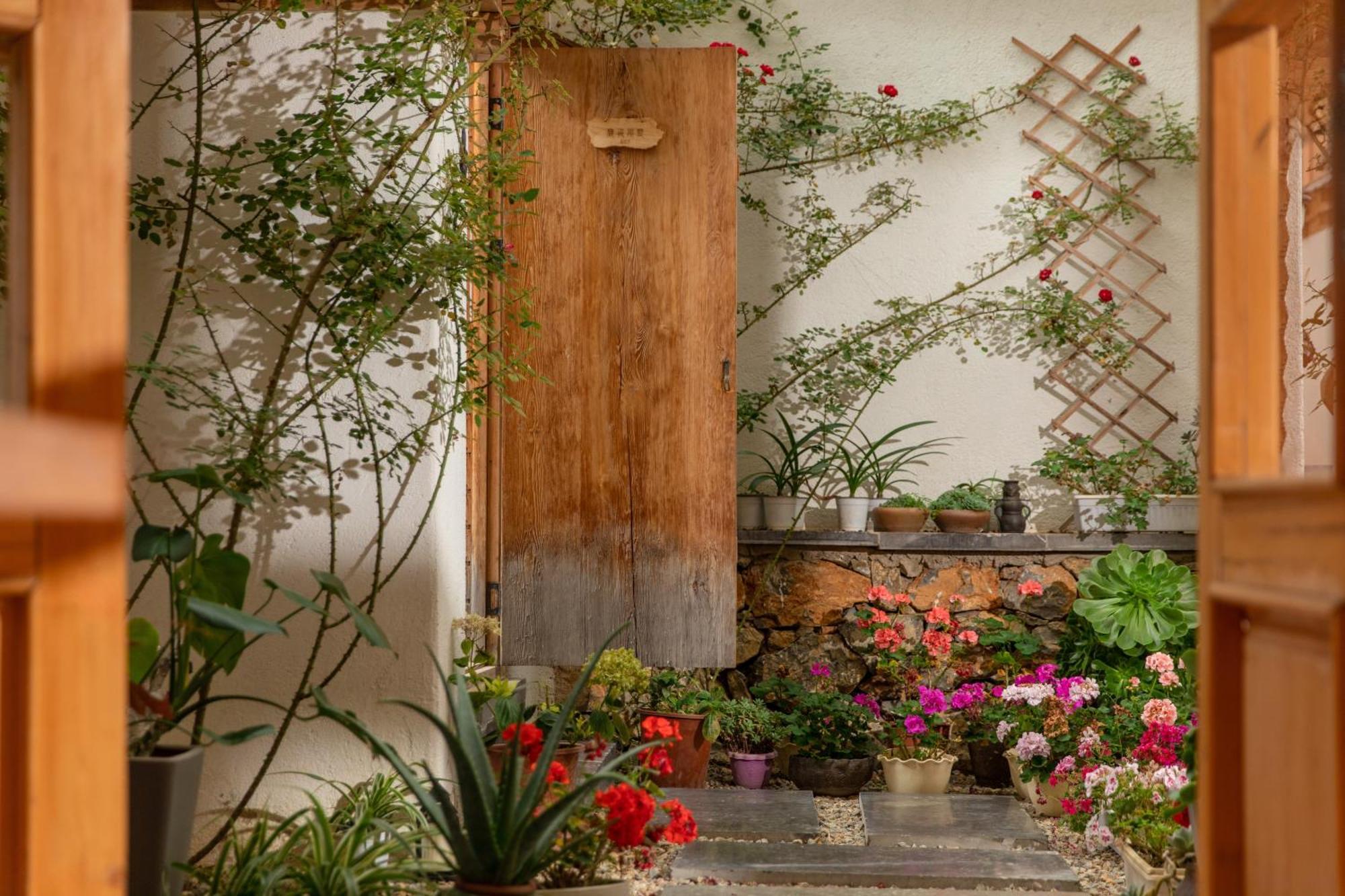 Courtyard Shangri-La 藏舍小院 エクステリア 写真